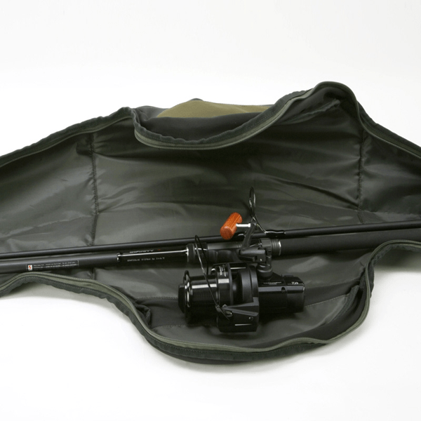 DAIWA-BLACK-WIDOW-ROD-SLEEVE-1