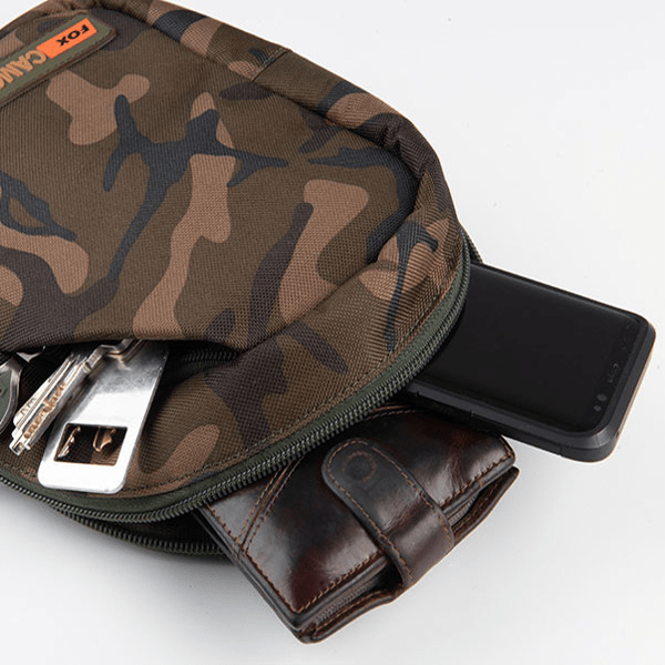 FOX-CAMOLITE-SHOULDER-WALLET-1