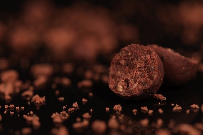 STICKY BLOODWORM BOILIE.png4