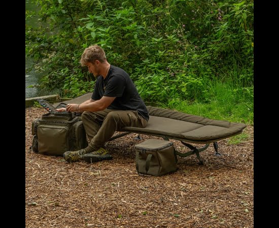 AVID CARP REVOLVE BED 1 AVID CARP REVOLVE BED 1