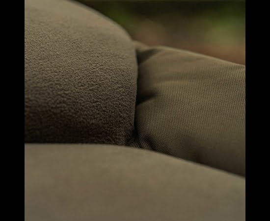 AVID CARP REVOLVE BED 4 AVID CARP REVOLVE BED 4