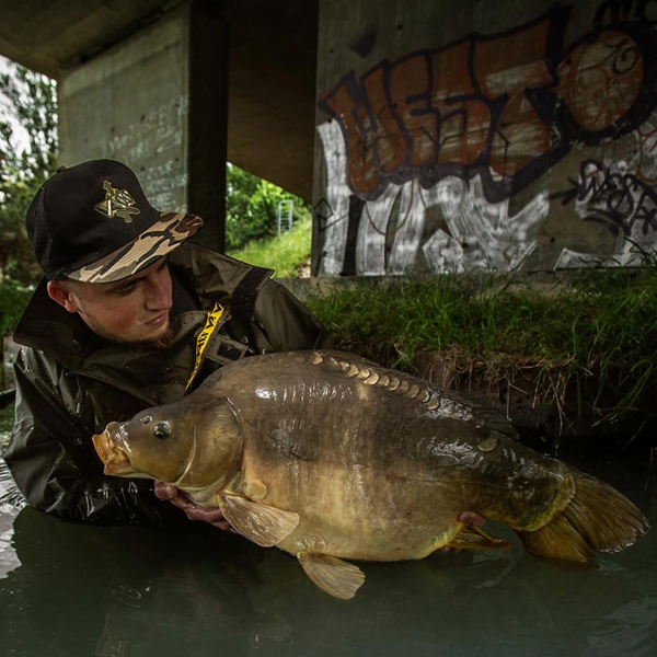 VASS SNAPBACK BLACK WITH CAMO PEAK 3