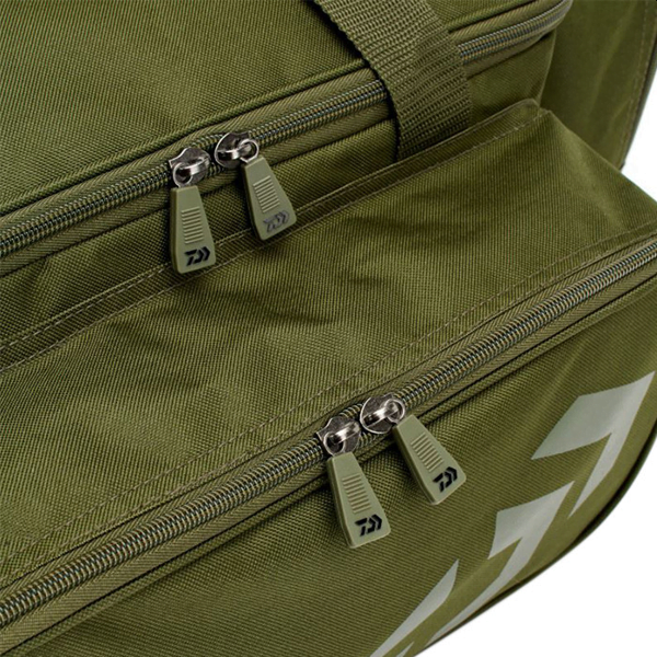 DAIWA BLACK LOW LEVEL CARRYALL 2