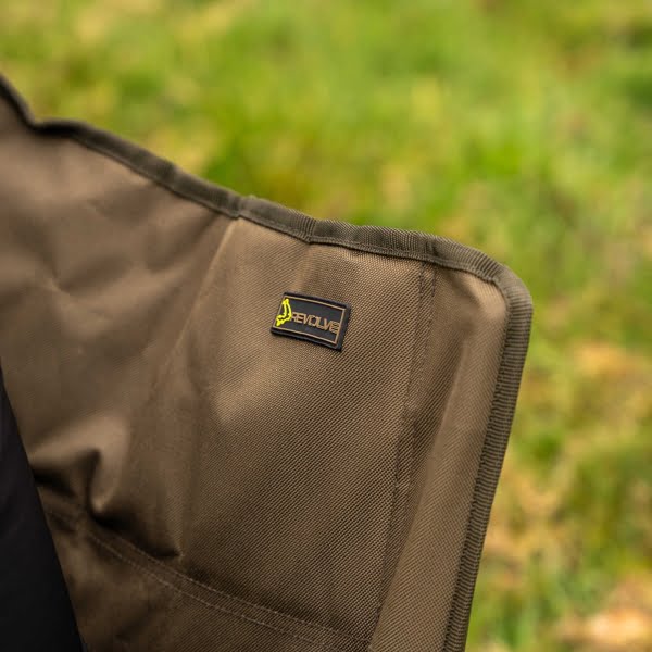 AVID CARP REVOLVE LOW CHAIR 2 AVID CARP REVOLVE LOW CHAIR 2